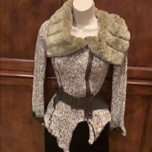 La Cite Vintage flattering cool wrap sweater